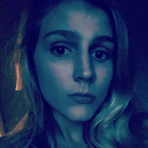 Meet your Posher, Raquel