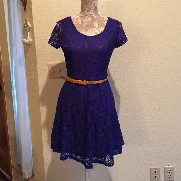 Pretty dark blue lace dress!