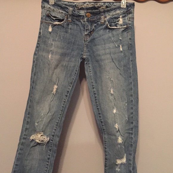 Good condition distressed AE jeans