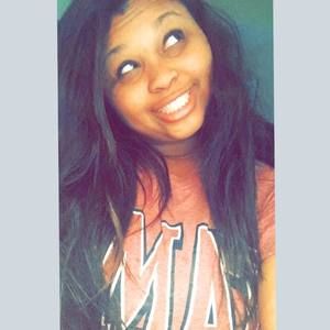 Meet your Posher, Elise