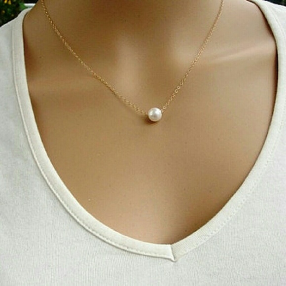4 Bidden Boutique Jewelry - NEW FAUX PEARL NECKLACE