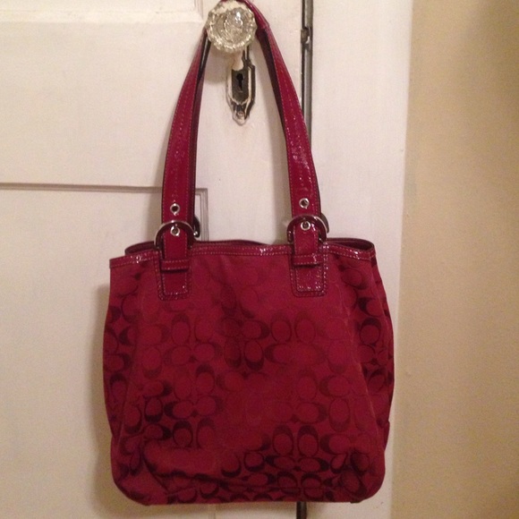 Coach Handbags - Authentic burgundy Coach bag