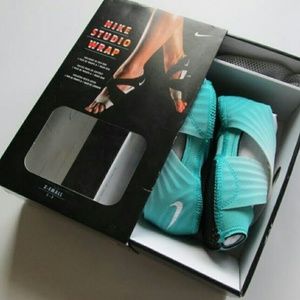 NWT NIKE Studio Wrap dance/yoga/barre shoe
