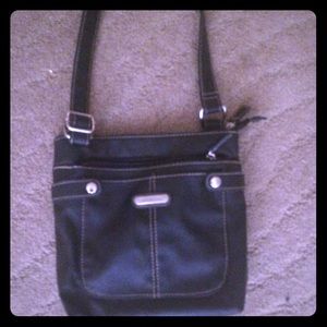 Black crossbody !BARELY USED-willing to negotiate