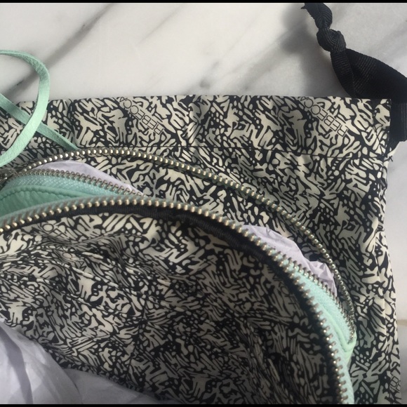 REBECCA MINKOFF PEBBLED MINT COLOR CROSS-BODY  BAG - Picture 4 of 5