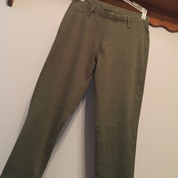 Like New Olive Green Jeggings!