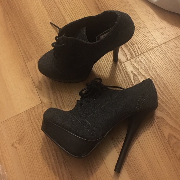 Dark gray booties