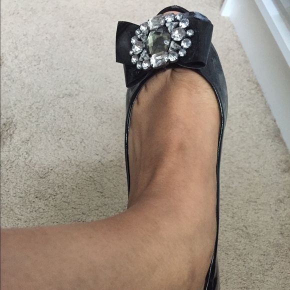 Patent leather peek toe shoes