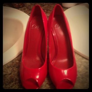 Size 7.5 Red High Heels