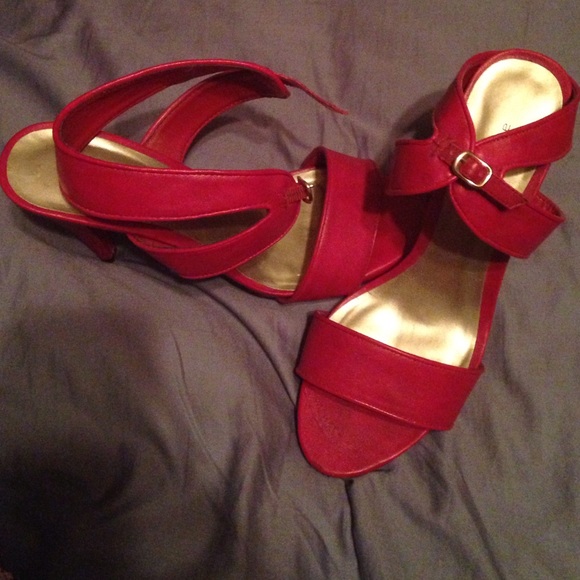 Ann Marino Shoes - Very fun red heels! 👠👠
