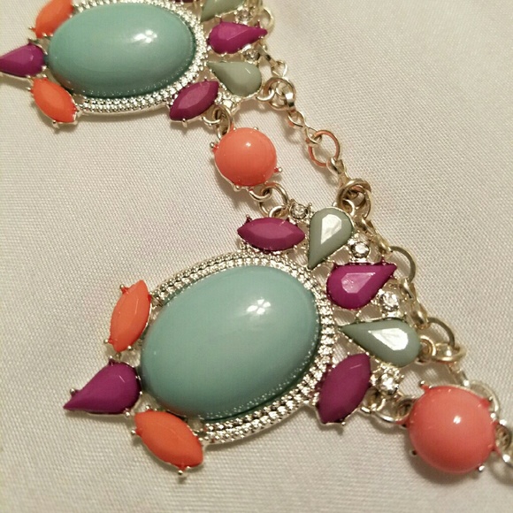 Statement necklace - Picture 2 of 2