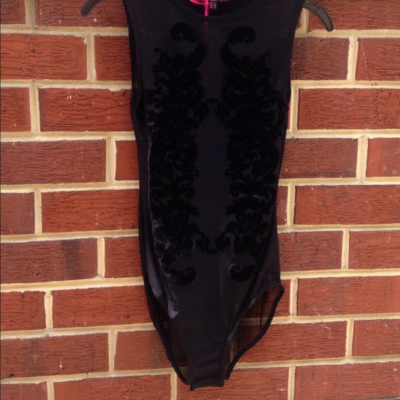 Baroque Sleeveless Mesh Bodysuit - Picture 4 of 4