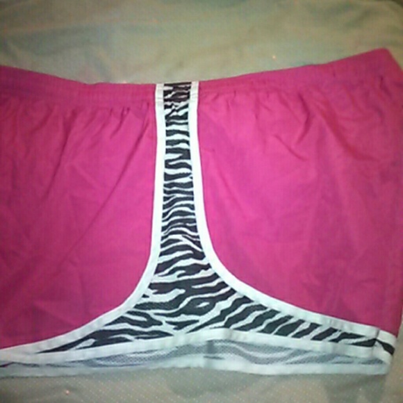 Workout shorts - Picture 3 of 4