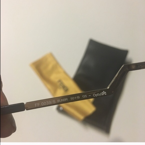 Fendi sunglasses 😎💎 - Picture 3 of 4