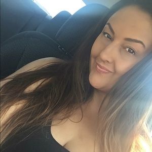 Meet your Posher, Candice