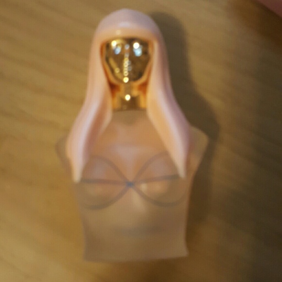 Nicki minaj perfume