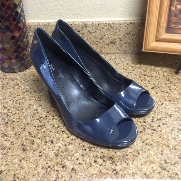 Calvin klein pumps