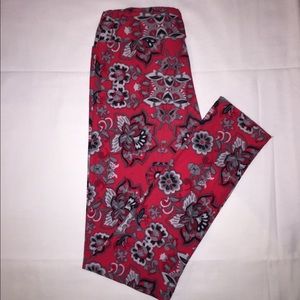 Lularoe buttery soft leggings