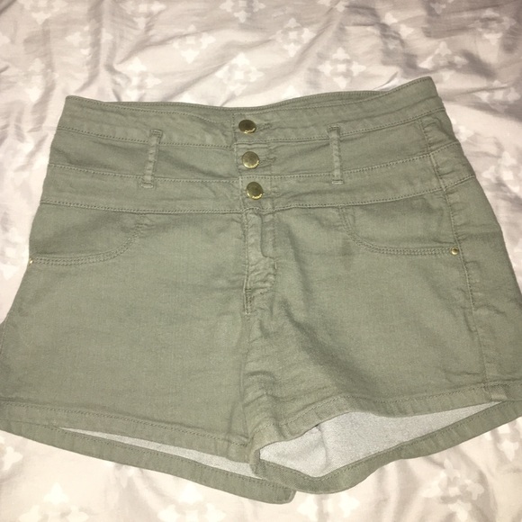High waisted Charlotte Russe shorts - Picture 1 of 2