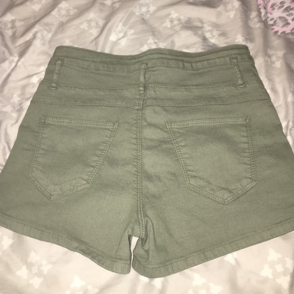 High waisted Charlotte Russe shorts - Picture 2 of 2