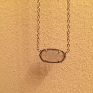 Kendra Scott necklace