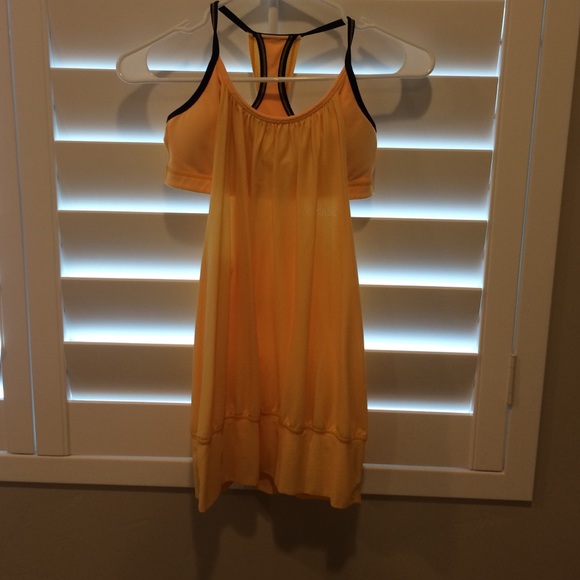 Lulu lemon top. Size 4. Yellow.