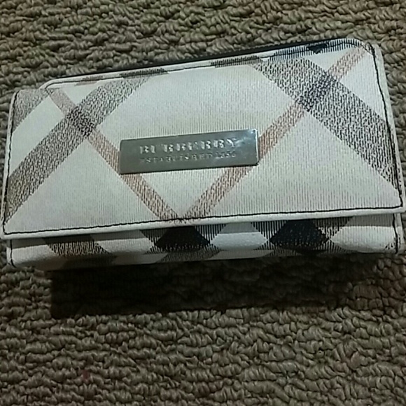 Burberry wallet clutch purse