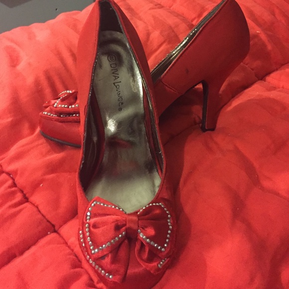 Red heels - Picture 3 of 3