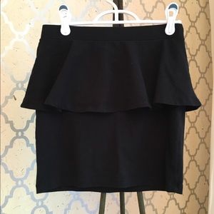 F21 black peplum skirt