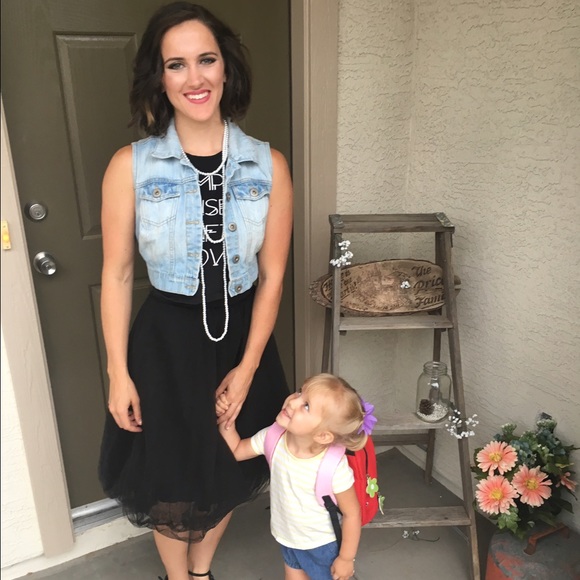 Meet your Posher, Meghan! - Picture 1 of 4