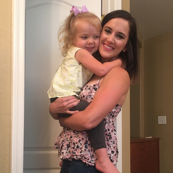 Meet your Posher, Meghan! - Picture 3 of 4