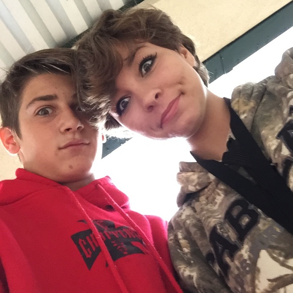 Meet your Posher, Ashley - Picture 2 of 2