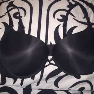 Victoria's Secret Miraculous Plunge 38D Black Bra