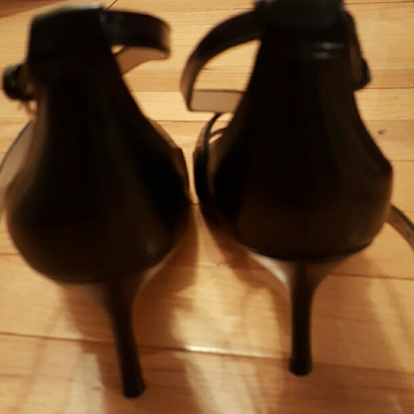 Sandals - Picture 2 of 3