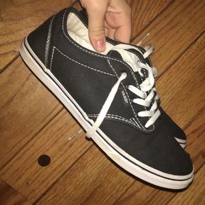 BLACK VANS