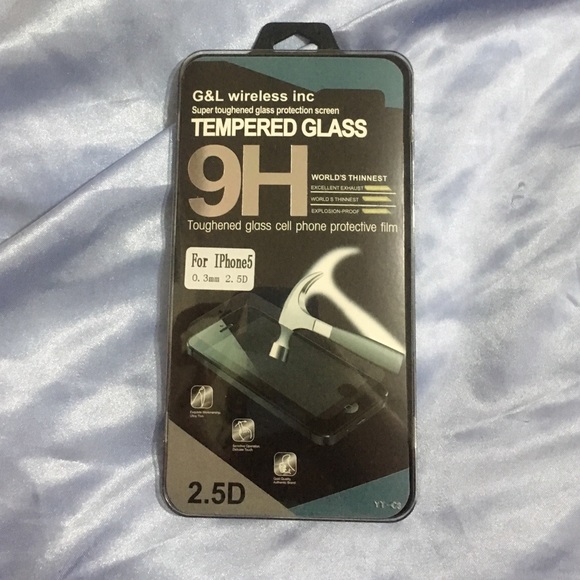 Other - IPhone 5/5s tempered glass💕