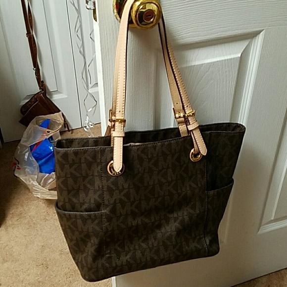 Michael kors jet set tote
