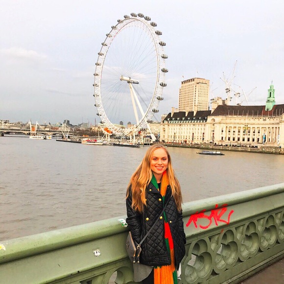 Meet your Posher, Alexandra - Picture 3 of 9