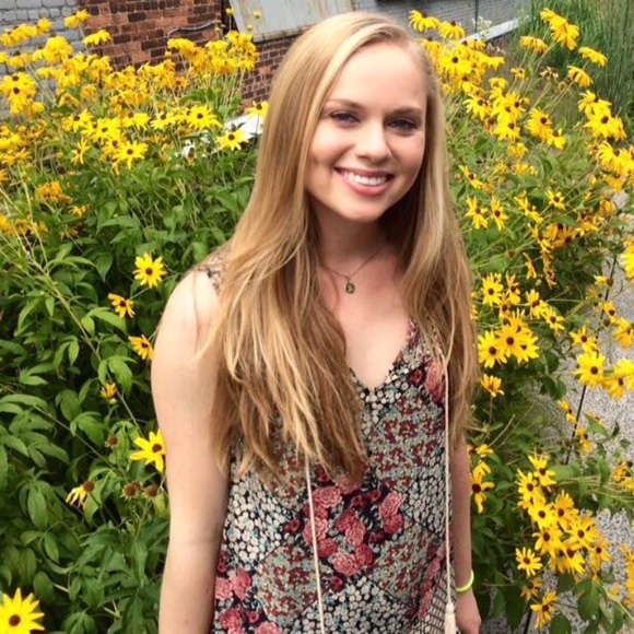 Meet your Posher, Alexandra - Picture 4 of 9