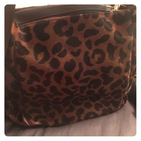 SOLD‼️‼️‼️Leopard print shoulder purse