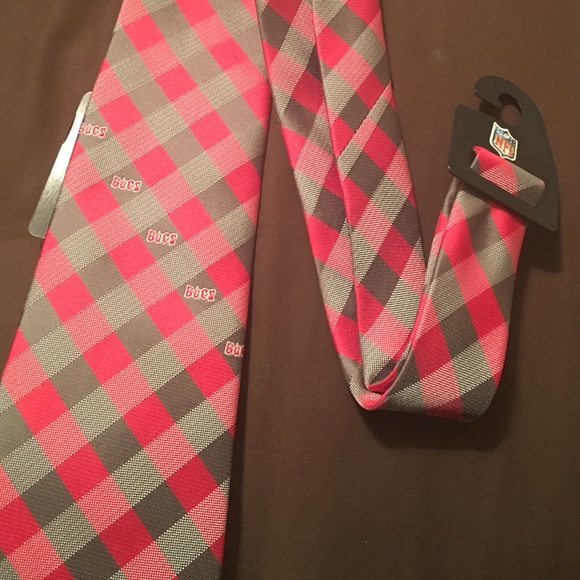 NWT TAMPA BAY BUCCANEER TIE