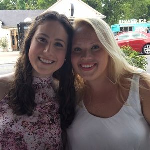 Meet your Posher, Whitney