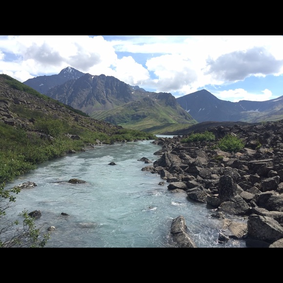 Meet your Posher, Lauren - Picture 2 of 4