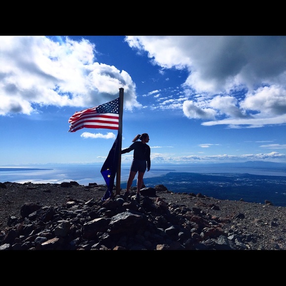 Meet your Posher, Lauren - Picture 4 of 4