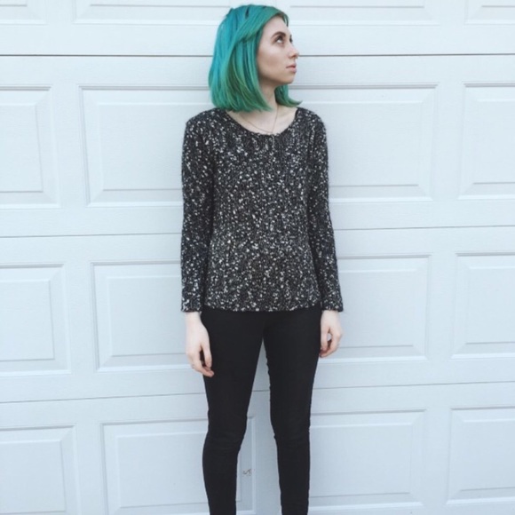 Grey sweater - Picture 2 of 2