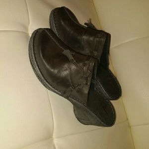 V ITALIA - Mule Clogs.