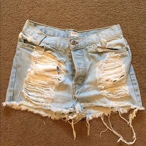Brandy Melville high waisted distressed shorts (2)