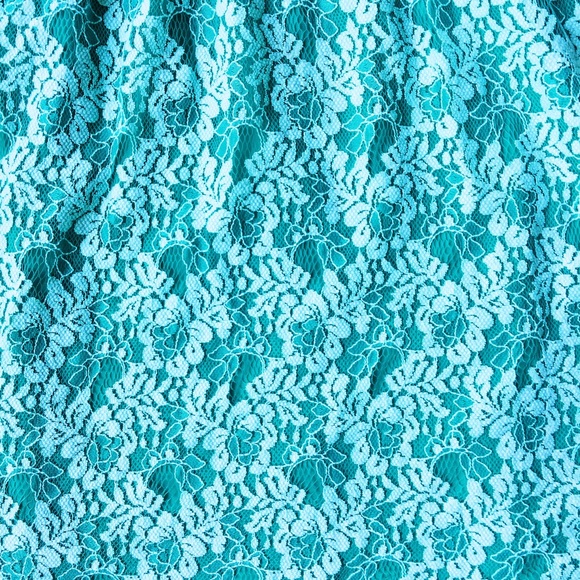 MOVING SALE π Cynthia Rowley Gorgeous Lace Dress - Picture 3 of 4