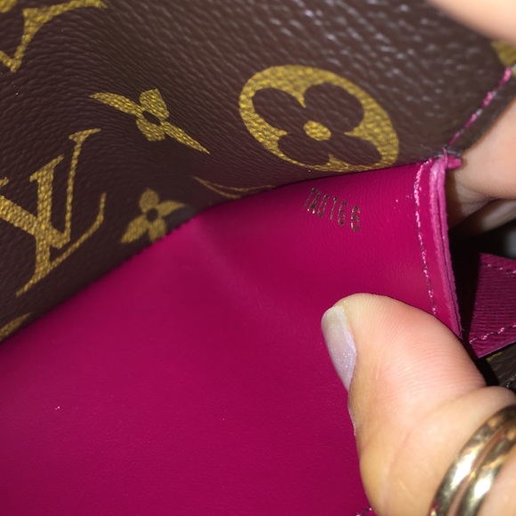 ❗️SOLD❗️Louis Vuitton Monogram Emilie - Picture 3 of 4