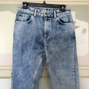 Acid wash mom jeans